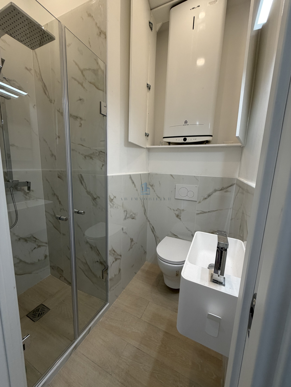 salle d'eau 2 avec wc