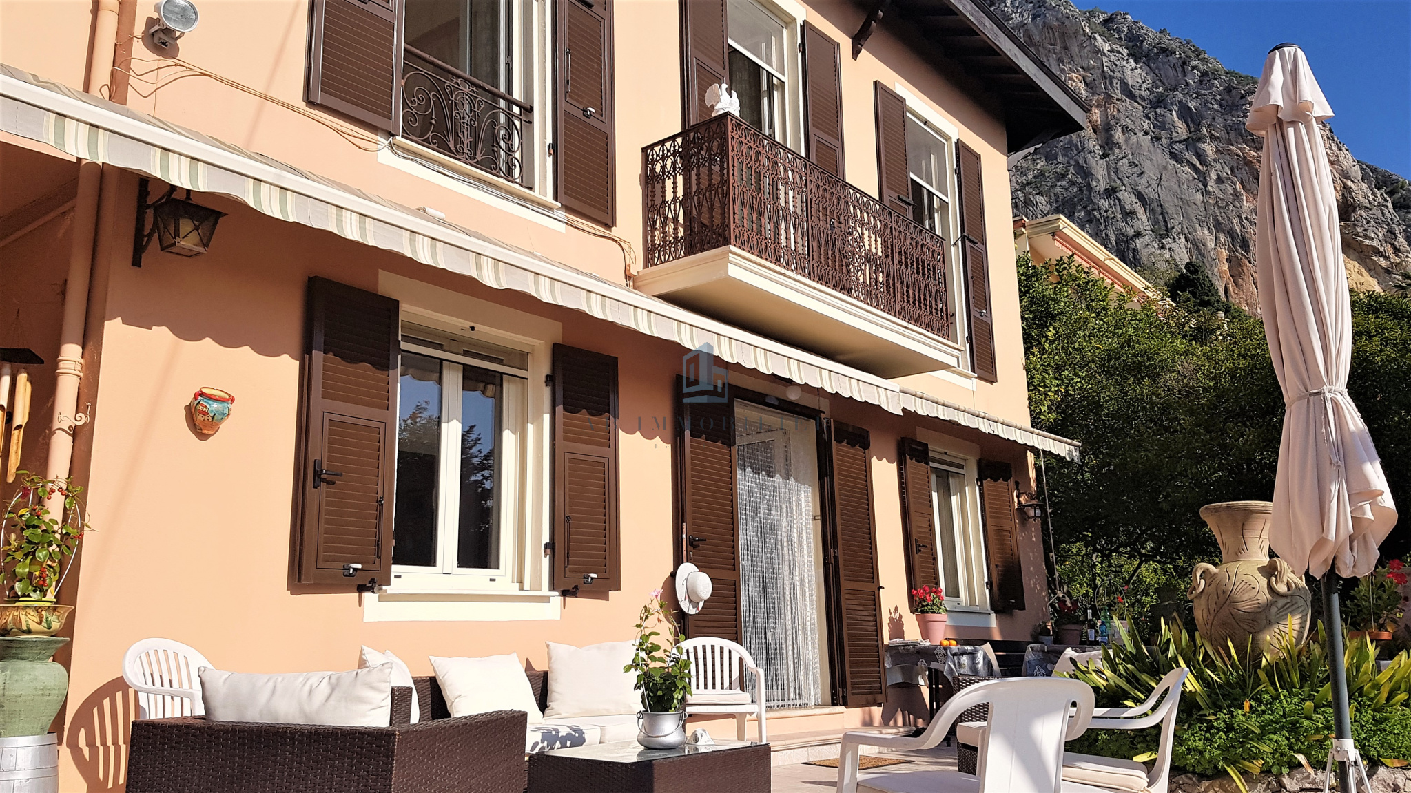 vente MENTON GARAVAN, VILLA 167m², GARAGE ET PISCINE, VUE MER AB